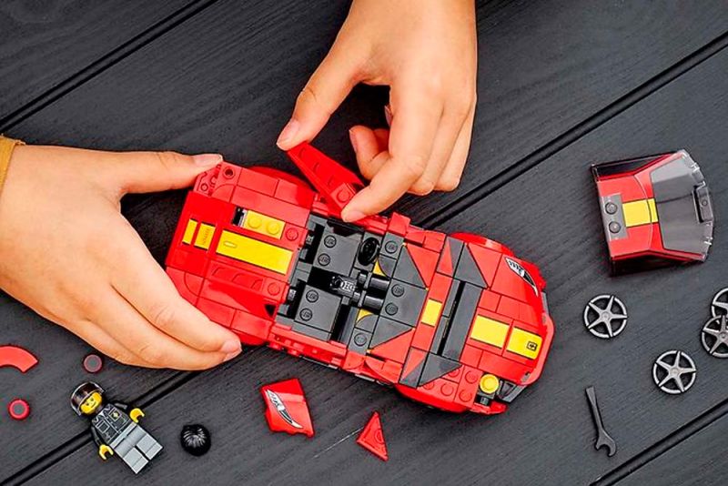 Lego Ferrari 812 Competizione V29 