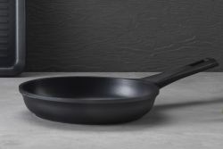 Jernværket Kjøbenhavn 2 gryder plus stegepande